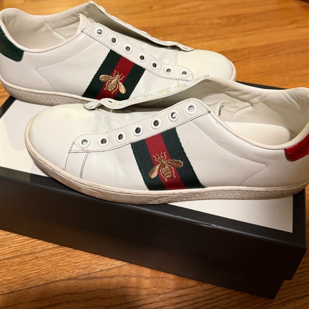 Gucci White Sneakers with Red and Green Stripes